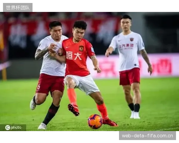 徐正源治下成都蓉城打出统治级半程,以13分巨大优势领跑积分榜。 徐正源治下成都蓉城打出统治级半程,以13分巨大优势领跑积分榜。